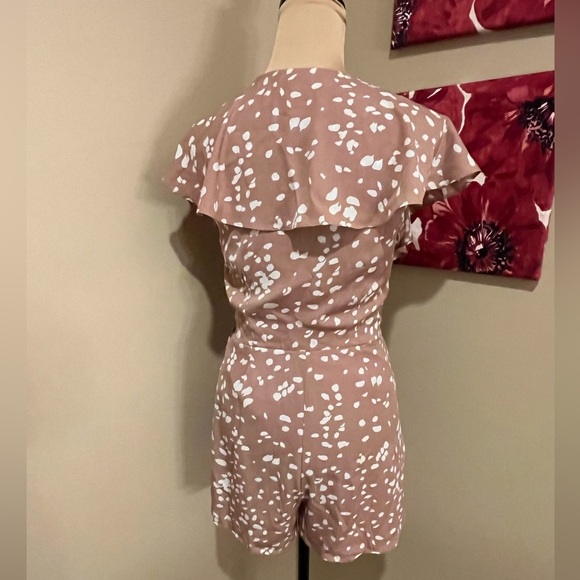 She & Sky Spices Peach  and White Polka Dot Wrap Romper, size Small - Picture 3 of 7